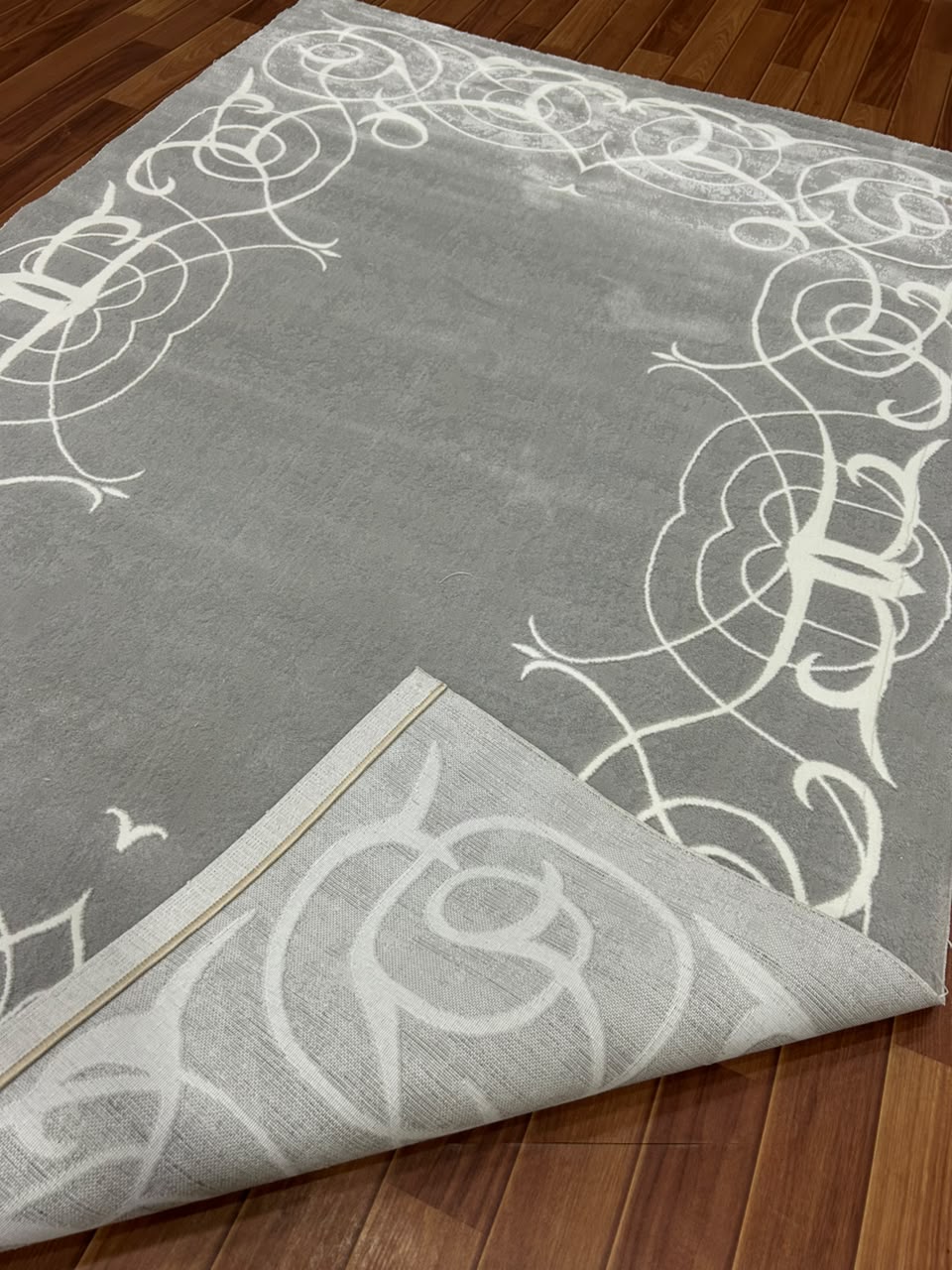 Classical Ornamental Border Rug