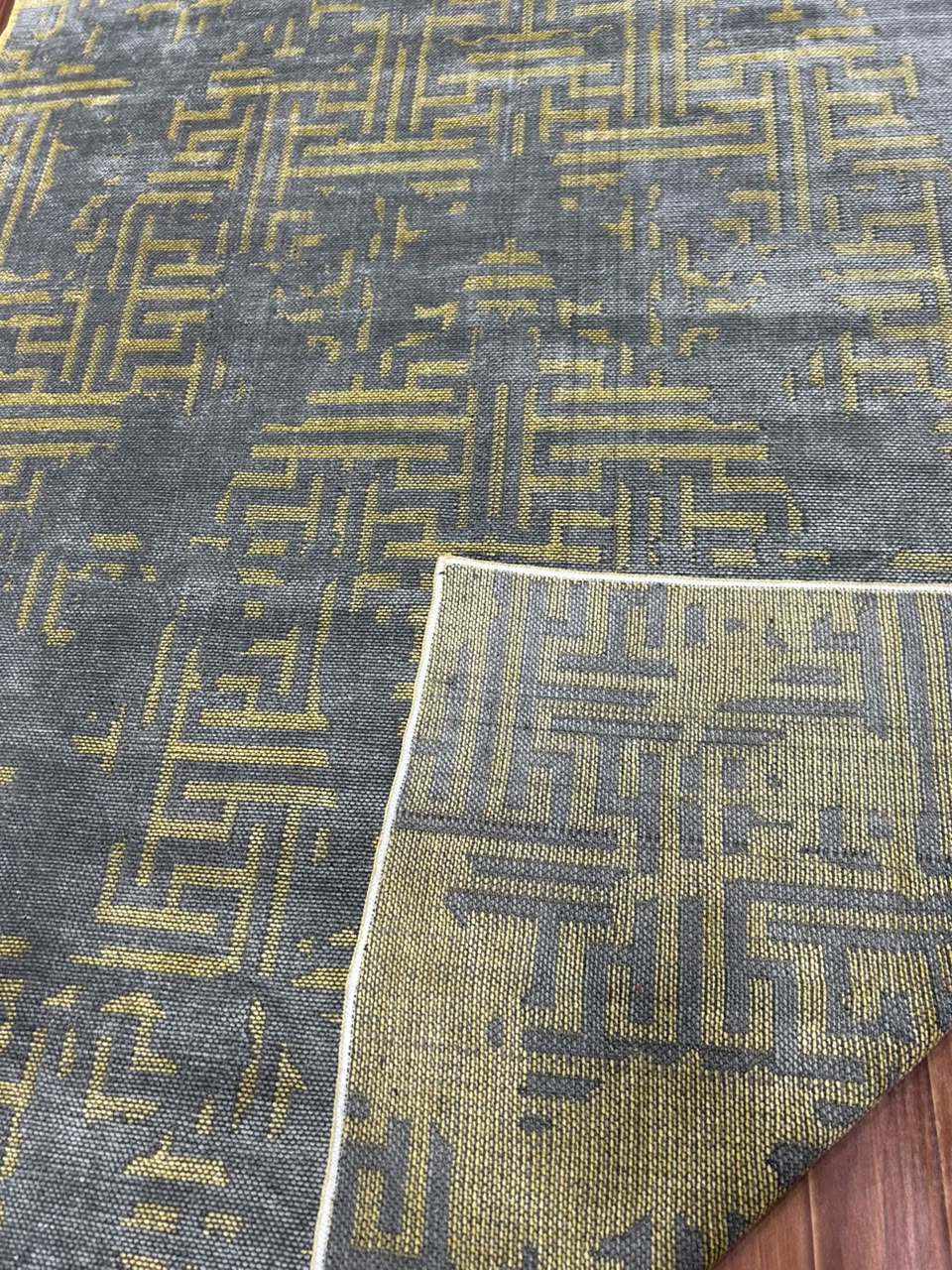 Interlocking Maze Geometric Rug