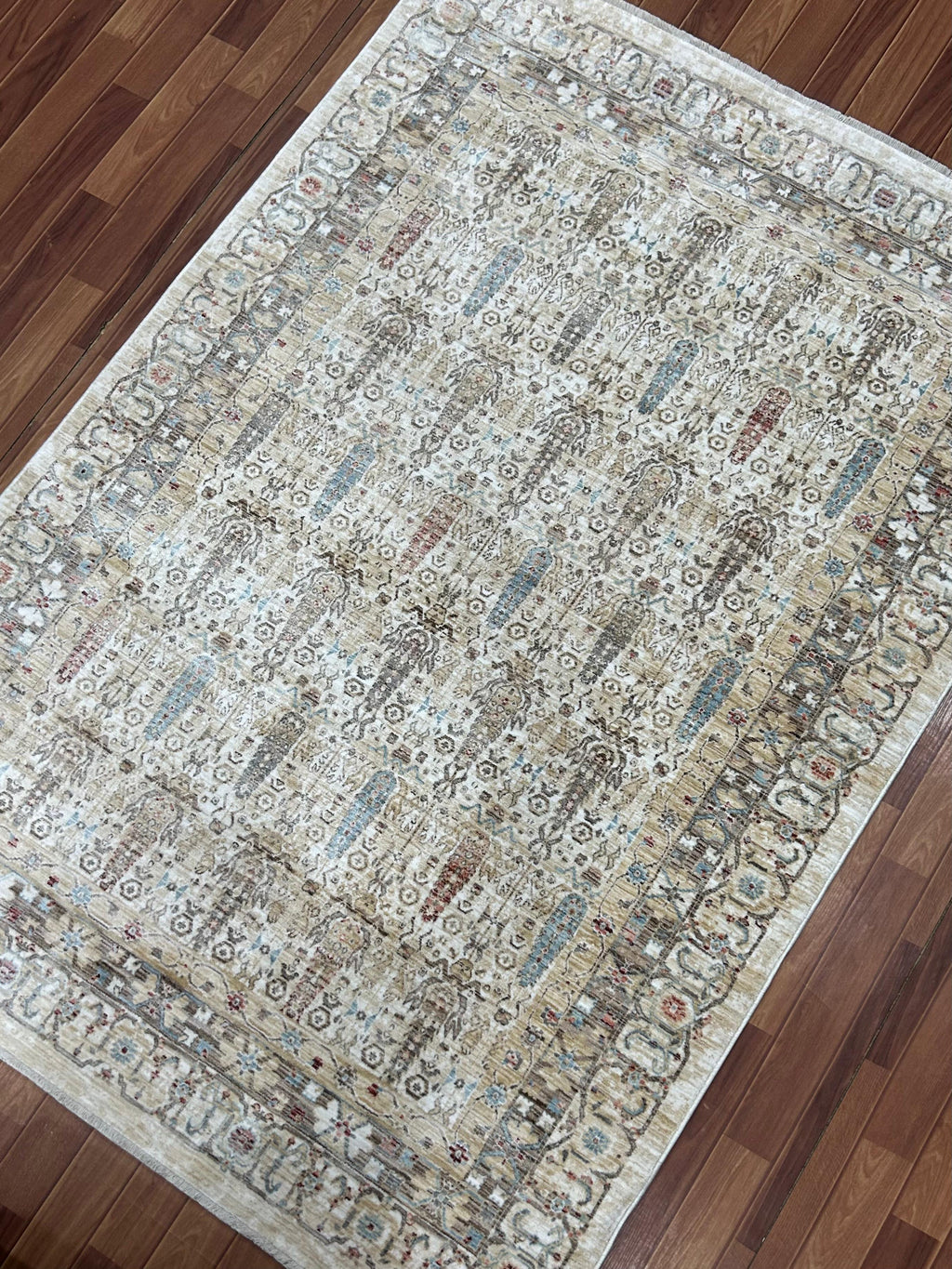 Antia Plus Beige