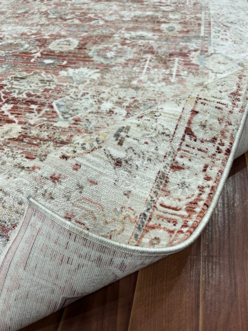 Antia Red-Beige