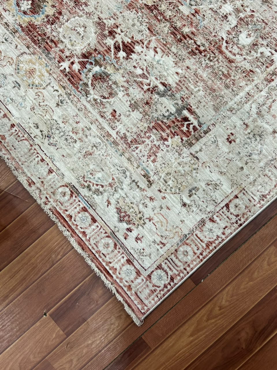 Antia Red-Beige